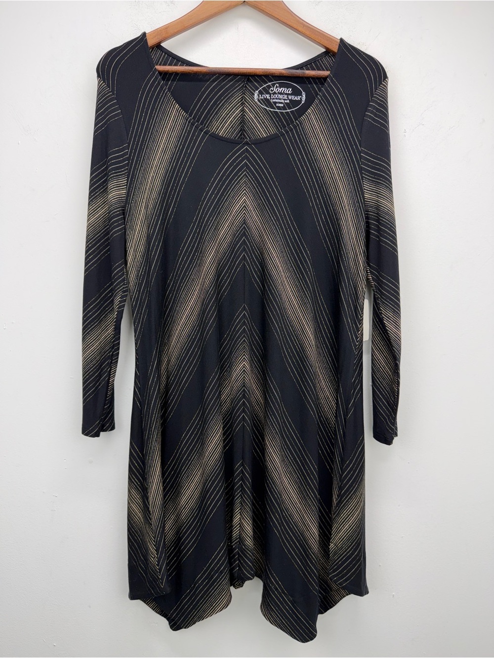 Soma Live Lounge Wear size XL Women’s Black Gold Chevron 3/4 Sleeve Tunic NWT